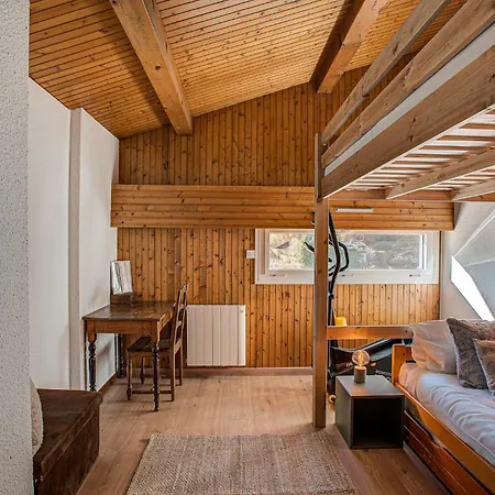 Mika , Alpes Travel, Slope Side Location, Chamonix, Sleeps 4 6 Appartement Chamonix