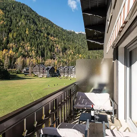 Apartment Mika, Alpes Agency, Slope Side Location, Central Chamonix, Sleeps 4-6 *