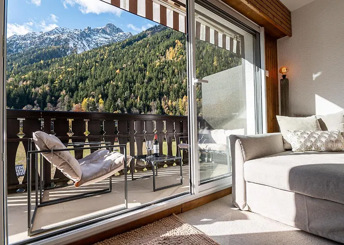Apartment Mika, Alpes Agency, Slope Side Location, Central Chamonix, Sleeps 4-6 *