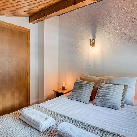 Mika , Alpes Travel, Slope Side Location, Chamonix, Sleeps 4 6 Apartman Chamonix